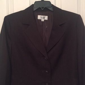 LeSuit in deep chocolate. New with tags
